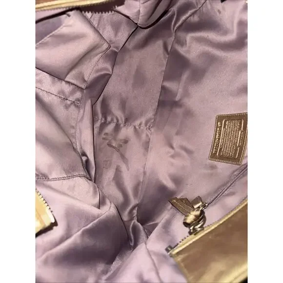 Coach East West Gallery tote bag in metallic gold embossed signature leather - Picture 8 of 10